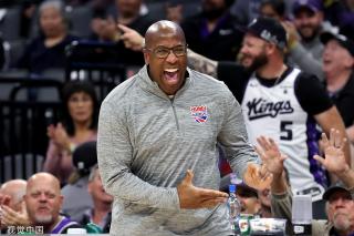 任中前场多 任中前场多