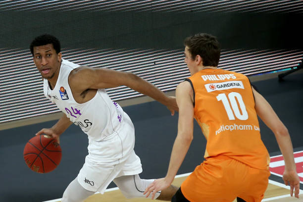 纳将比分扳 纳将比分扳