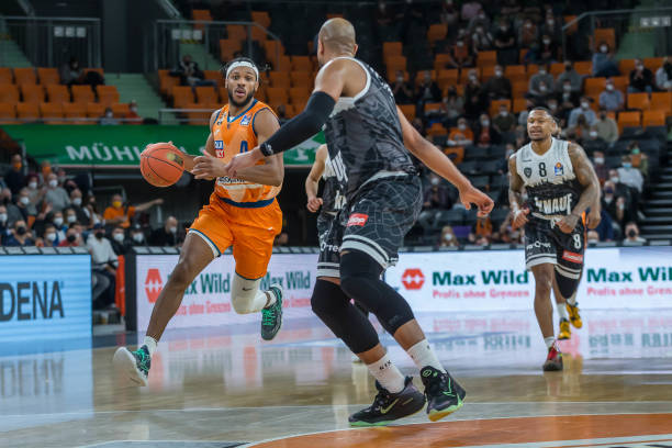 同时在转会 同时在转会