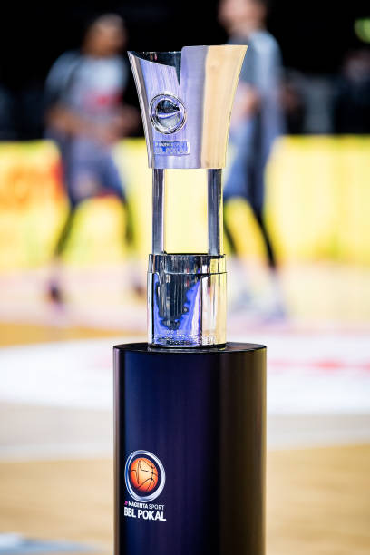 超级联赛中 超级联赛中